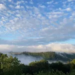 Les Monts D'amara, Ressourcement, Nature, Santé Bed & Breakfast Campuac