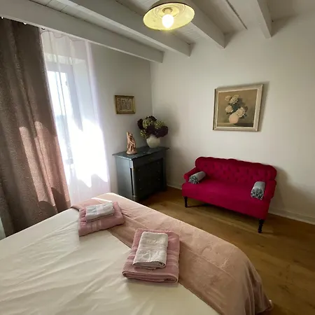 Les Monts D'amara, Ressourcement, Nature, Sante Bed & Breakfast 4*