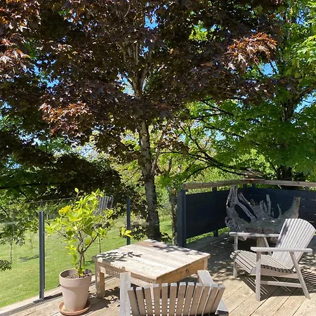 Les Monts D'amara, Ressourcement, Nature, Sante Bed & Breakfast 4*