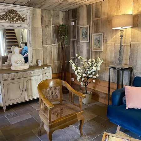 Les Monts D'amara, Ressourcement, Nature, Santé Bed & Breakfast 4*