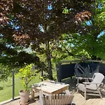 Les Monts D'amara, Ressourcement, Nature, Santé Bed and breakfast 4*