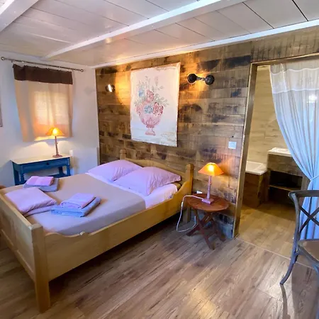 B&B Les Monts D'amara, Ressourcement, Nature, Sante Campuac